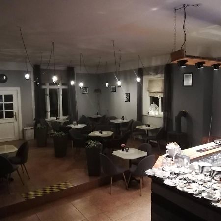 St. Maur Otel Bečov nad Teplou Dış mekan fotoğraf